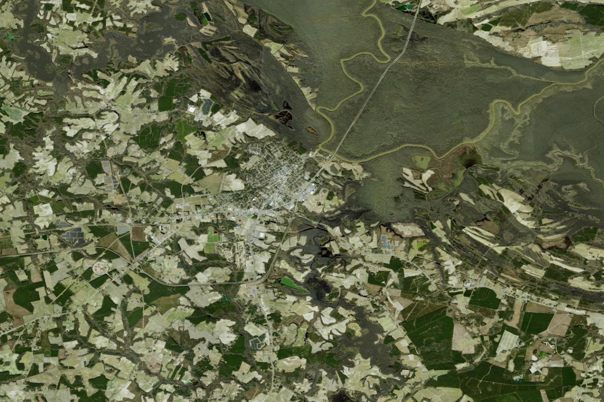 Satellite map of River Road Row Crop Farm