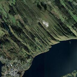 Lindås Satellite Map