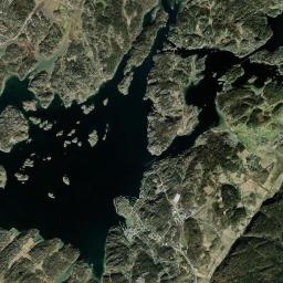 Ellös Satellite Map