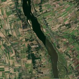 Bobrowniki Satellite Map