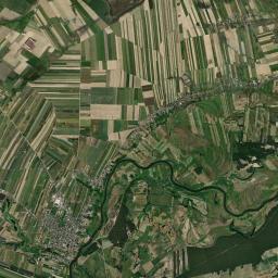 Pyzdry Satellite Map