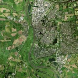 Leesten Satellite Map