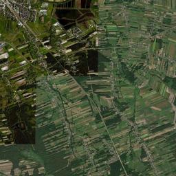 Bobrowniki Satellite Map