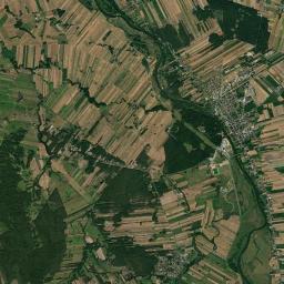 Uniejów Satellite Map