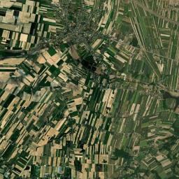 Kurów Satellite Map