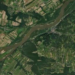 Kazimierz Dolny Satellite Map