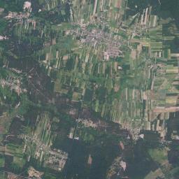 Gowarczów Satellite Map