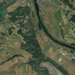 Bechlín Satellite Map