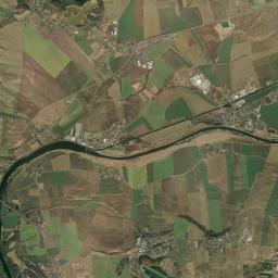 Lužec nad Vltavou Satellite Map