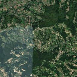 Pleśna Satellite Map