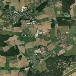 Tlučná Satellite Map