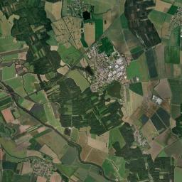 Chropyně Satellite Map