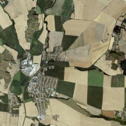 Vráble Satellite Map