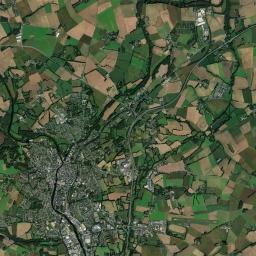 Pontivy Satellite Map