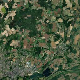 Clermont-Créans Satellite Map