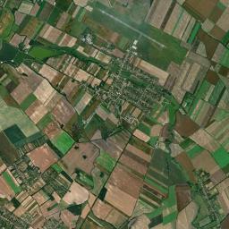 Pér Satellite Map