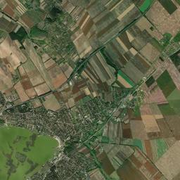 Kápolnásnyék Satellite Map