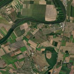 Tiszaföldvár Satellite Map