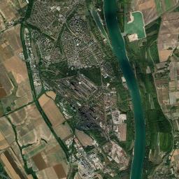 dunaújváros Satellite Map