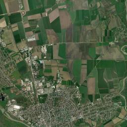 Municipiul Roman Satellite Map