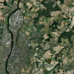 Châtellerault Satellite Map