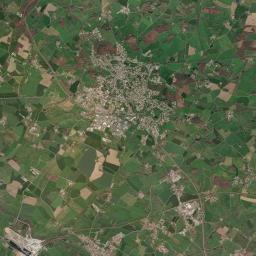 Pouzauges Satellite Map