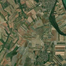 Madocsa Satellite Map