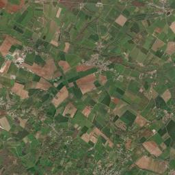 Bazoges-en-Pareds Satellite Map