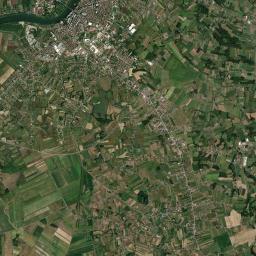 Gradiška Satellite Map