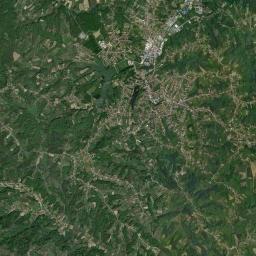 Gradačac Satellite Map