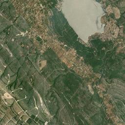 Gornji Karin Satellite Map
