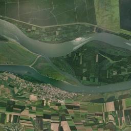 Ostrov Satellite Map