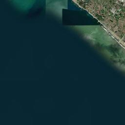 Marina di Massa Satellite Map