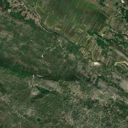 Runovići Satellite Map