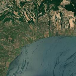 Grotte di Castro Satellite Map