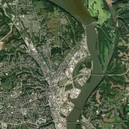 2299 Bennett Street, University of Dubuque Satellite Map