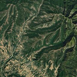 Luesia Satellite Map
