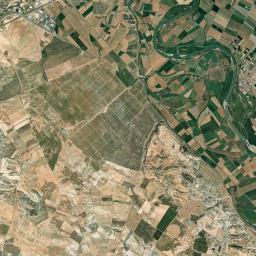 Pina de Ebro Satellite Map