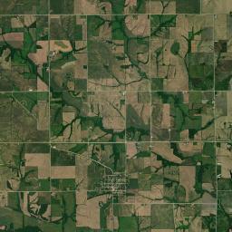 207 S Center St Delta IA 52550 Satellite Map