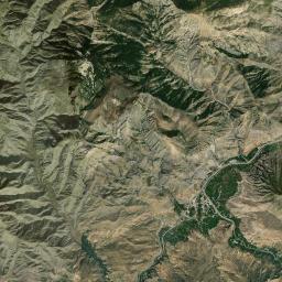 Uzundere Satellite Map