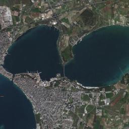 Taranto Satellite Map