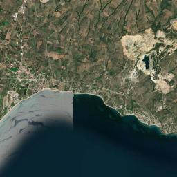 Kalýves Polygýrou Satellite Map