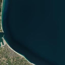 Marina di Schiavonea Satellite Map