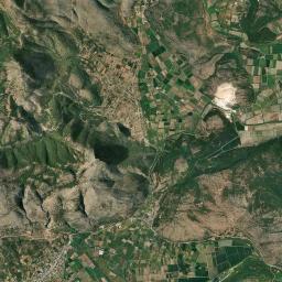 Loúros Satellite Map