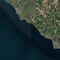 Roviés Satellite Map