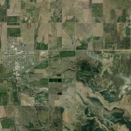 101-199 E 5th St Hoisington KS Satellite Map