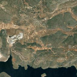 Domvraína Satellite Map