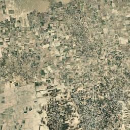 Qarchī Gak Satellite Map