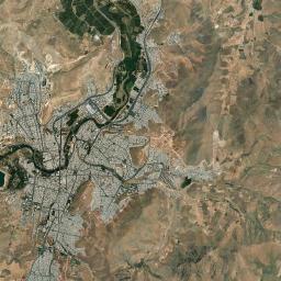 Mahabad Satellite Map