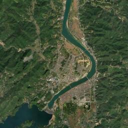 Hòa Bình Satellite Map